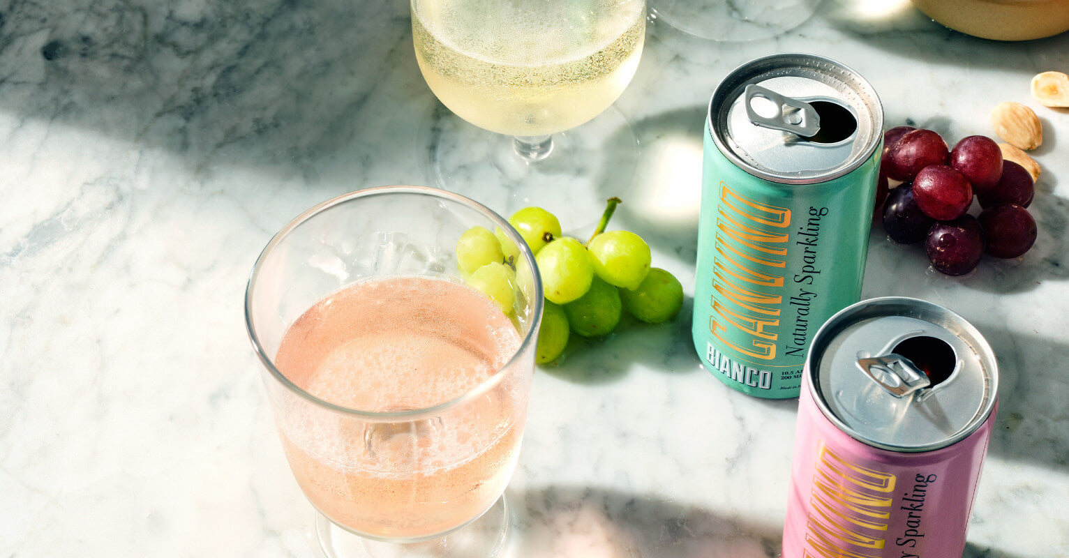 Canvino Bianco and Rosé accompanied by Olives and Grapes